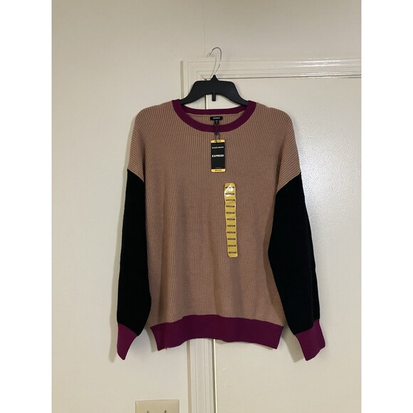 NWT Express Women's Crewneck Size M Long Sleeved Relaxed Fit Sweater - Picture 3 of 9
